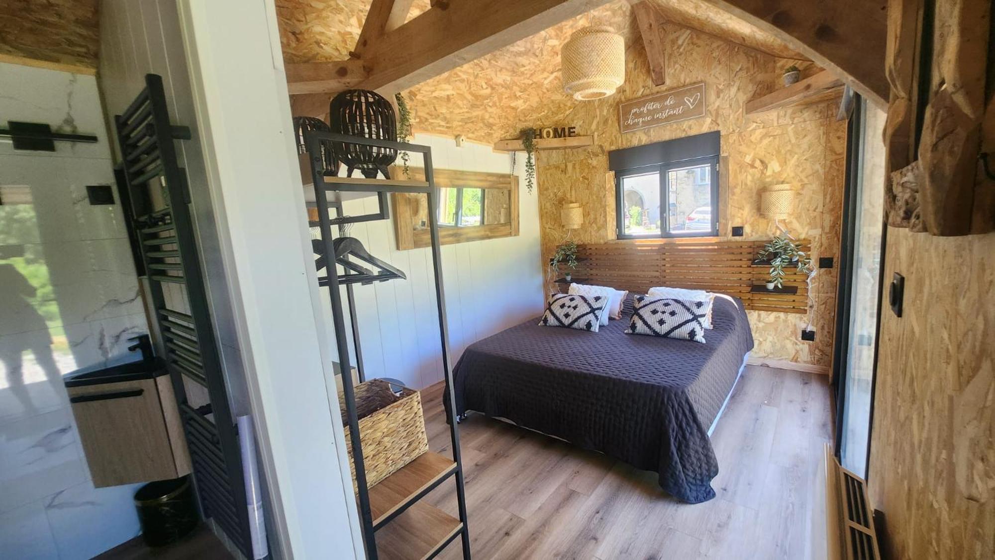 Villeneuve-sous-Pymont Lodge Du Chateau De Feschaux מראה חיצוני תמונה
